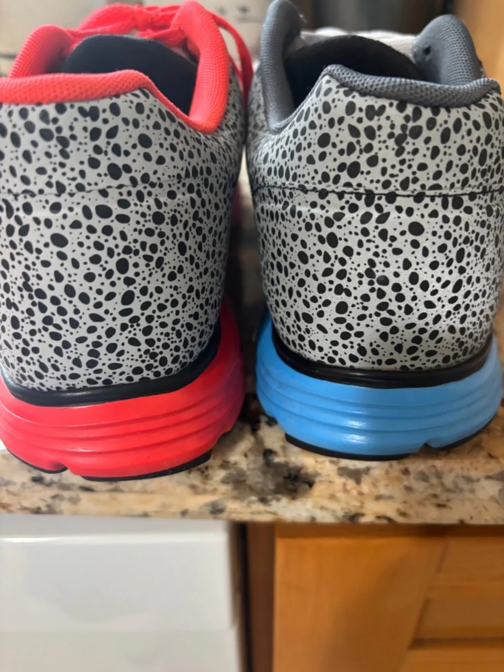 2 pairs Nike